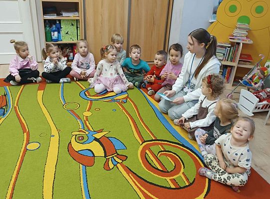 Gr.I  Bezpieczne ferie, Zabawy z absolwentkami przedszkola