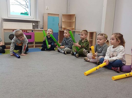 Gr.II Zabawy rytmiczne z tatą Ali