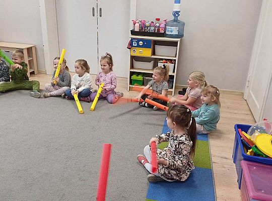 Gr.II Zabawy rytmiczne z tatą Ali