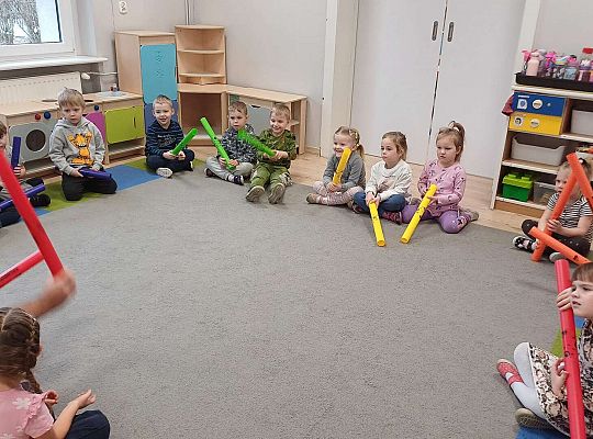 Gr.II Zabawy rytmiczne z tatą Ali