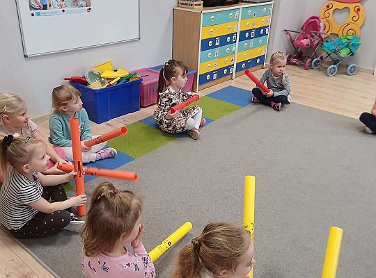 Gr.II Zabawy rytmiczne z tatą Ali