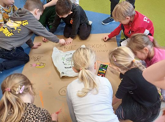 Gr. IV Dzień bez opakowań foliowych - Szlachetnie I zdrowo z małpką Iwoną