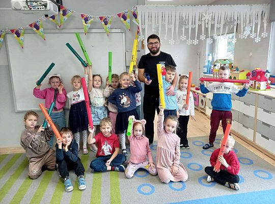 Gr. III Zabawy rytmiczne z tatą Witka