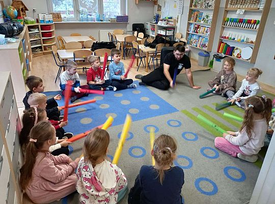 Gr. III Zabawy rytmiczne z tatą Witka