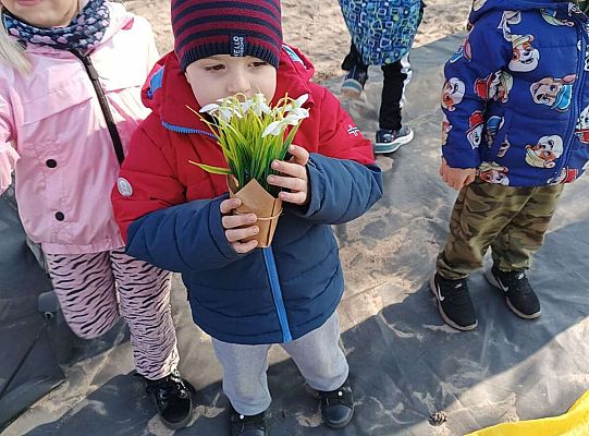 Witaj Wiosno ! - Powitanie wiosny w ogrodzie przedszkolaków