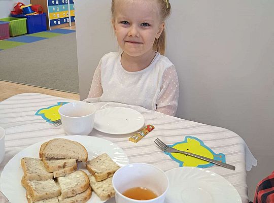 Gr.II Wielkanocne śniadanie oraz szukanie wielkanocnych niespodzianek