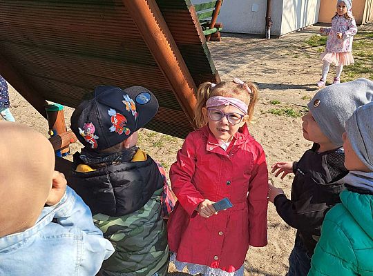 Gr.II Wielkanocne śniadanie oraz szukanie wielkanocnych niespodzianek