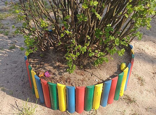 Gr. III Wielkanocne śniadanie oraz szukanie niespodzianek od zająca