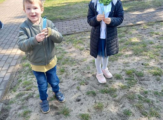 Gr. III Wielkanocne śniadanie oraz szukanie niespodzianek od zająca