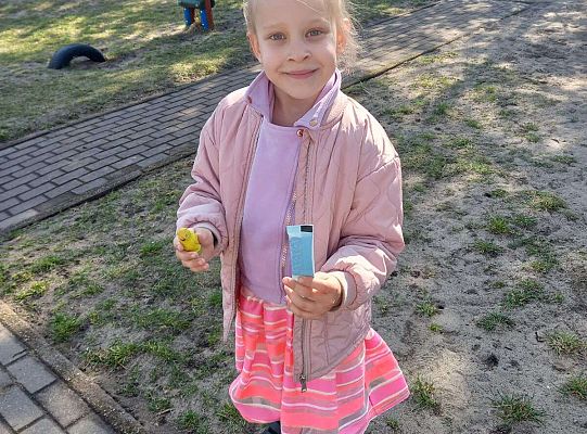 Gr. III Wielkanocne śniadanie oraz szukanie niespodzianek od zająca