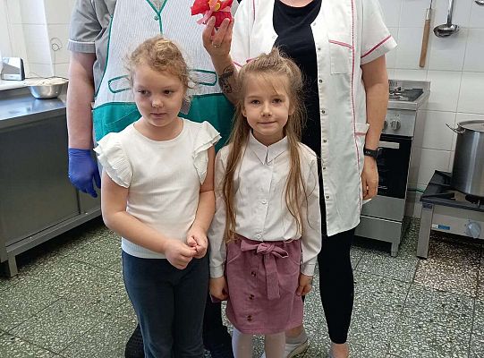 Gr. III Wielkanocne śniadanie oraz szukanie niespodzianek od zająca