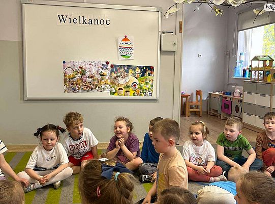 Gr. III Zajęcia o Wielkanocy przeprowadzone przez wolontariuszki ze SP5