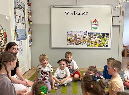 Gr. III Zajęcia o Wielkanocy przeprowadzone przez wolontariuszki ze SP5