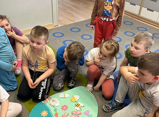 Gr. III Zajęcia o Wielkanocy przeprowadzone przez wolontariuszki ze SP5