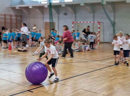 Gr. IV Zawody sportowe w SP nr 7