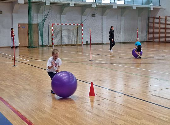 Gr. IV Zawody sportowe w SP nr 7