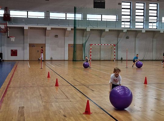 Gr. IV Zawody sportowe w SP nr 7