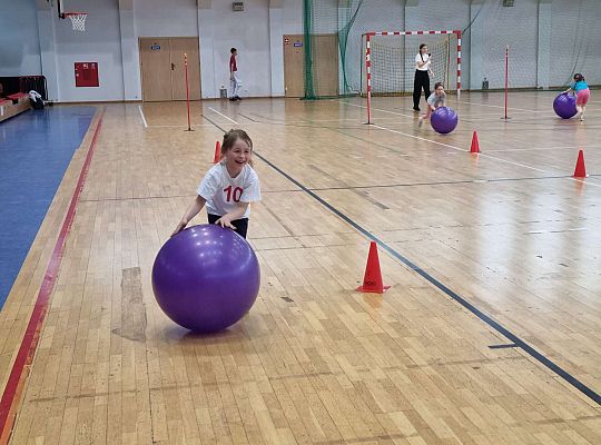 Gr. IV Zawody sportowe w SP nr 7