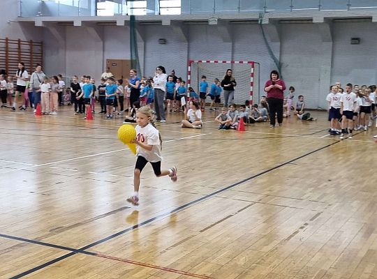 Gr. IV Zawody sportowe w SP nr 7