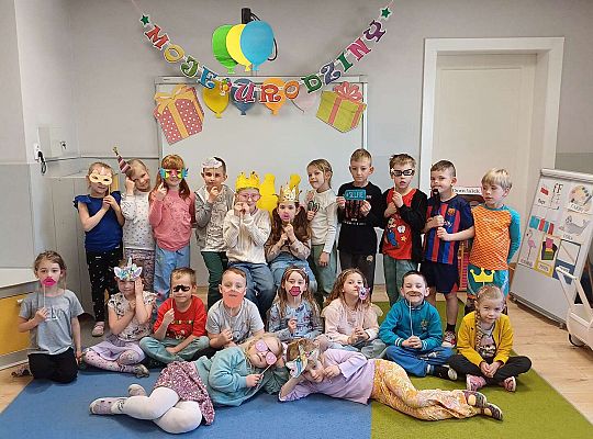 Gr. IV  Urodziny Hani i Wiktorii