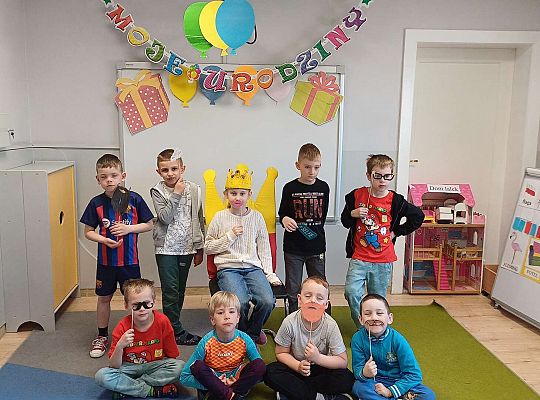 Gr. IV  Urodziny Hani i Wiktorii