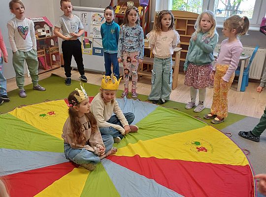 Gr. IV  Urodziny Hani i Wiktorii