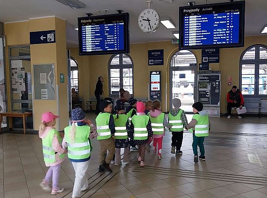 Gr.II Wycieczka na Dworzec