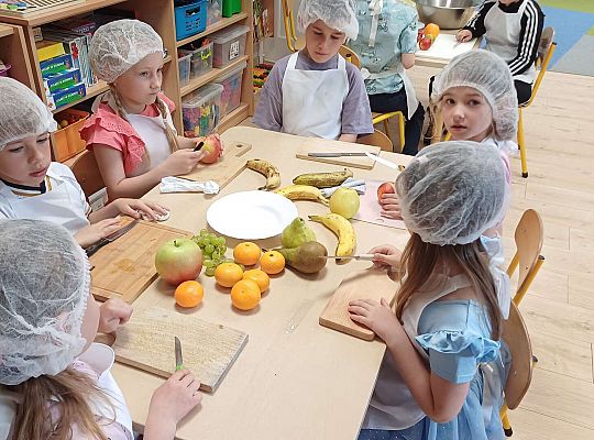 Gr. IV Robimy sałatkę owocową