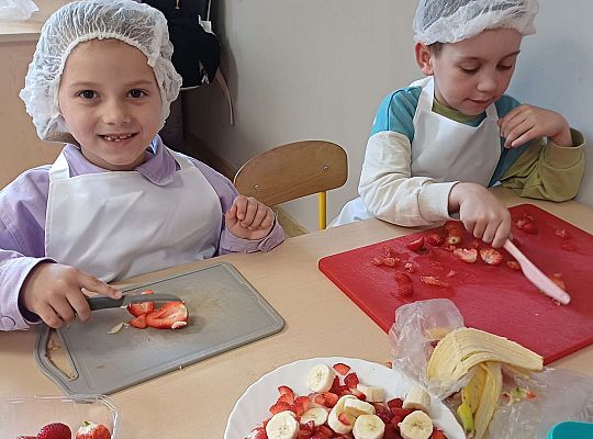 Gr. IV Robimy sałatkę owocową