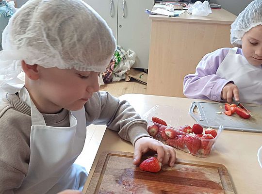 Gr. IV Robimy sałatkę owocową