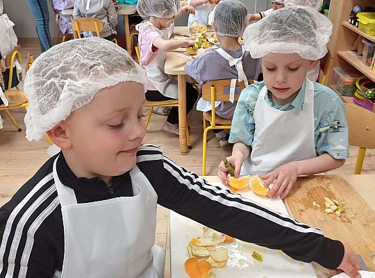 Gr. IV Robimy sałatkę owocową