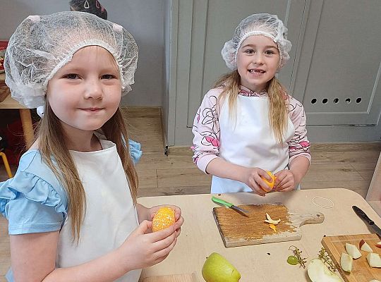 Gr. IV Robimy sałatkę owocową