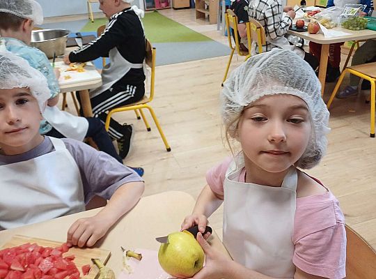 Gr. IV Robimy sałatkę owocową