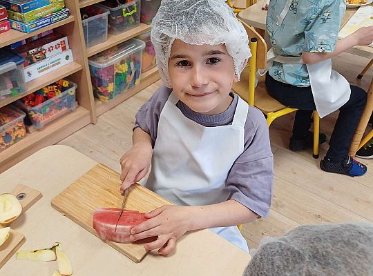 Gr. IV Robimy sałatkę owocową