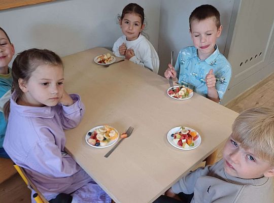 Gr. IV Robimy sałatkę owocową