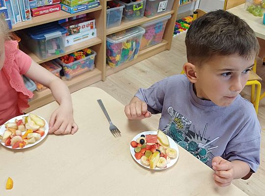 Gr. IV Robimy sałatkę owocową