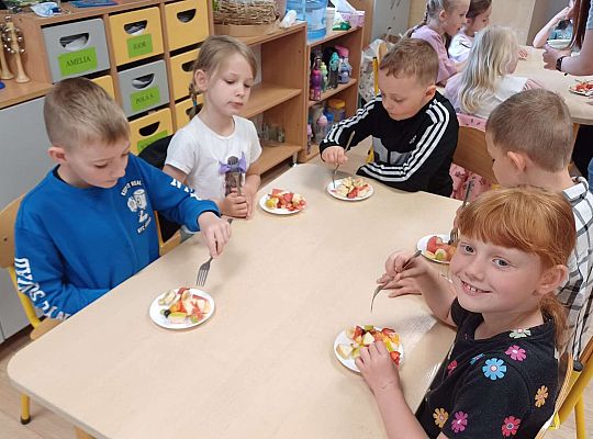 Gr. IV Robimy sałatkę owocową