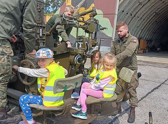 Gr. IV Wycieczka do Jednostki Wojskowej w Siemirowicach