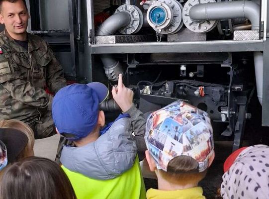 Gr. IV Wycieczka do Jednostki Wojskowej w Siemirowicach