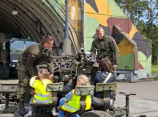 Gr. IV Wycieczka do Jednostki Wojskowej w Siemirowicach