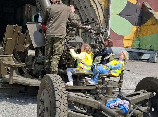 Gr. IV Wycieczka do Jednostki Wojskowej w Siemirowicach