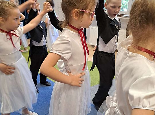 Gr.  III Zakończenie roku oraz pożegnanie przedszkolaków.