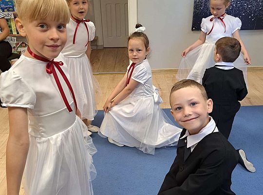 Gr.  III Zakończenie roku oraz pożegnanie przedszkolaków.