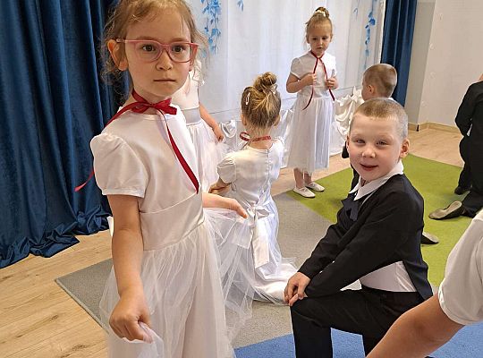 Gr.  III Zakończenie roku oraz pożegnanie przedszkolaków.