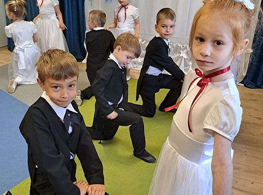 Gr.  III Zakończenie roku oraz pożegnanie przedszkolaków.