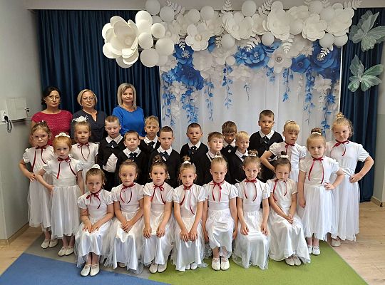 Gr.  III Zakończenie roku oraz pożegnanie przedszkolaków.