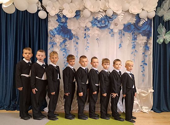 Gr.  III Zakończenie roku oraz pożegnanie przedszkolaków.