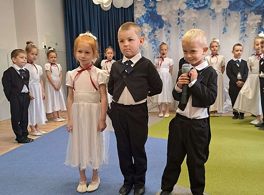 Gr.  III Zakończenie roku oraz pożegnanie przedszkolaków.