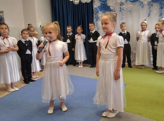 Gr.  III Zakończenie roku oraz pożegnanie przedszkolaków.