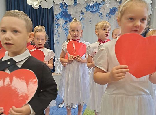 Gr.  III Zakończenie roku oraz pożegnanie przedszkolaków.